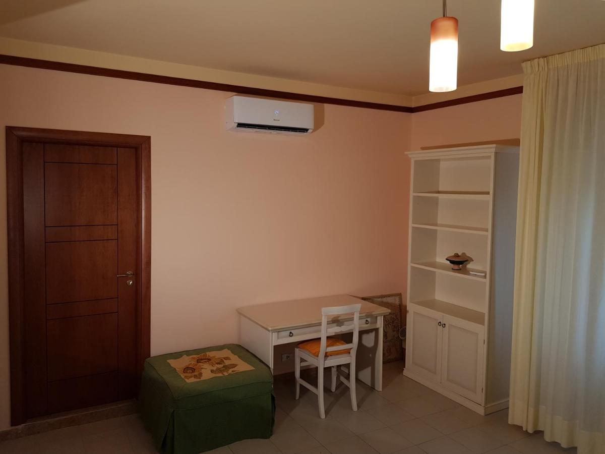 Stylish Apt Terina - Le Lincelle, Lamezia - Bright, Spacious, Elegant And With Terrace SantʼEufemia Lamezia Exteriör bild
