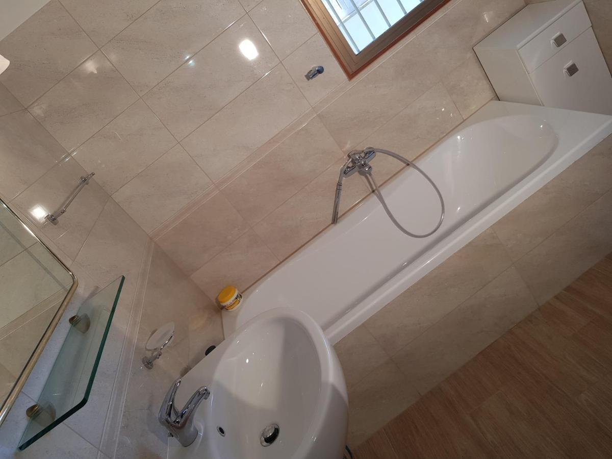 Stylish Apt Terina - Le Lincelle, Lamezia - Bright, Spacious, Elegant And With Terrace SantʼEufemia Lamezia Exteriör bild