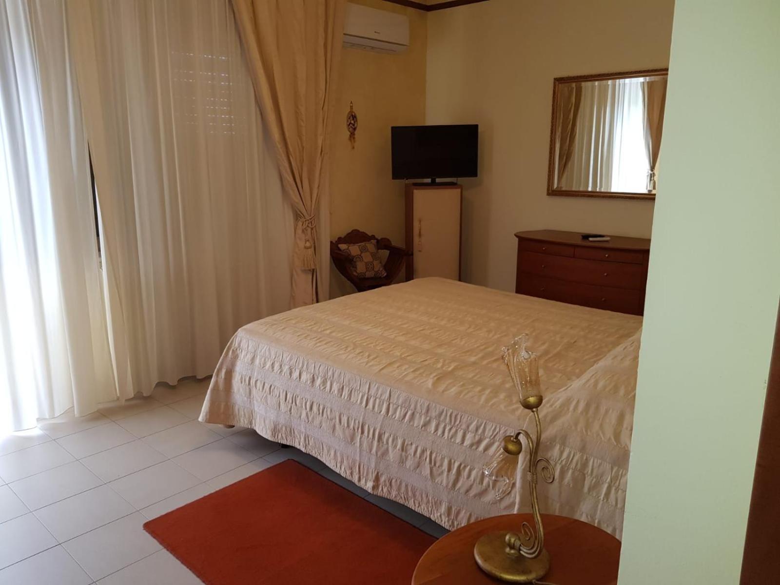 Stylish Apt Terina - Le Lincelle, Lamezia - Bright, Spacious, Elegant And With Terrace SantʼEufemia Lamezia Exteriör bild